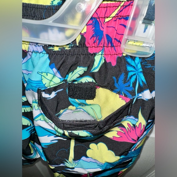 Wonder Nation Boys Tropical Swim Trunks (size 4-5) - Picture 3 of 5